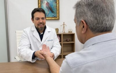 Dolor e inflamación en manos y muñecas: cuándo consultar al reumatólogo